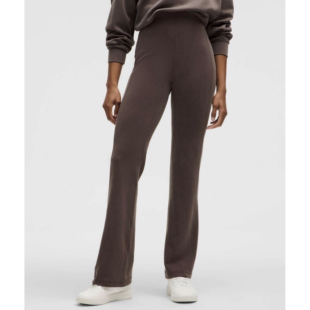 Lululemon Ribbed Softstreme Flared Pants Size 4 Espresso Brown 33" Excellent
